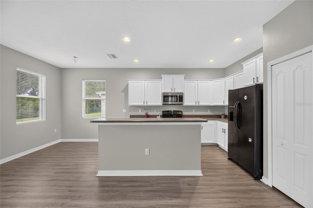2637 WALDEN WOODS DRIVE — photo 6 of 43
