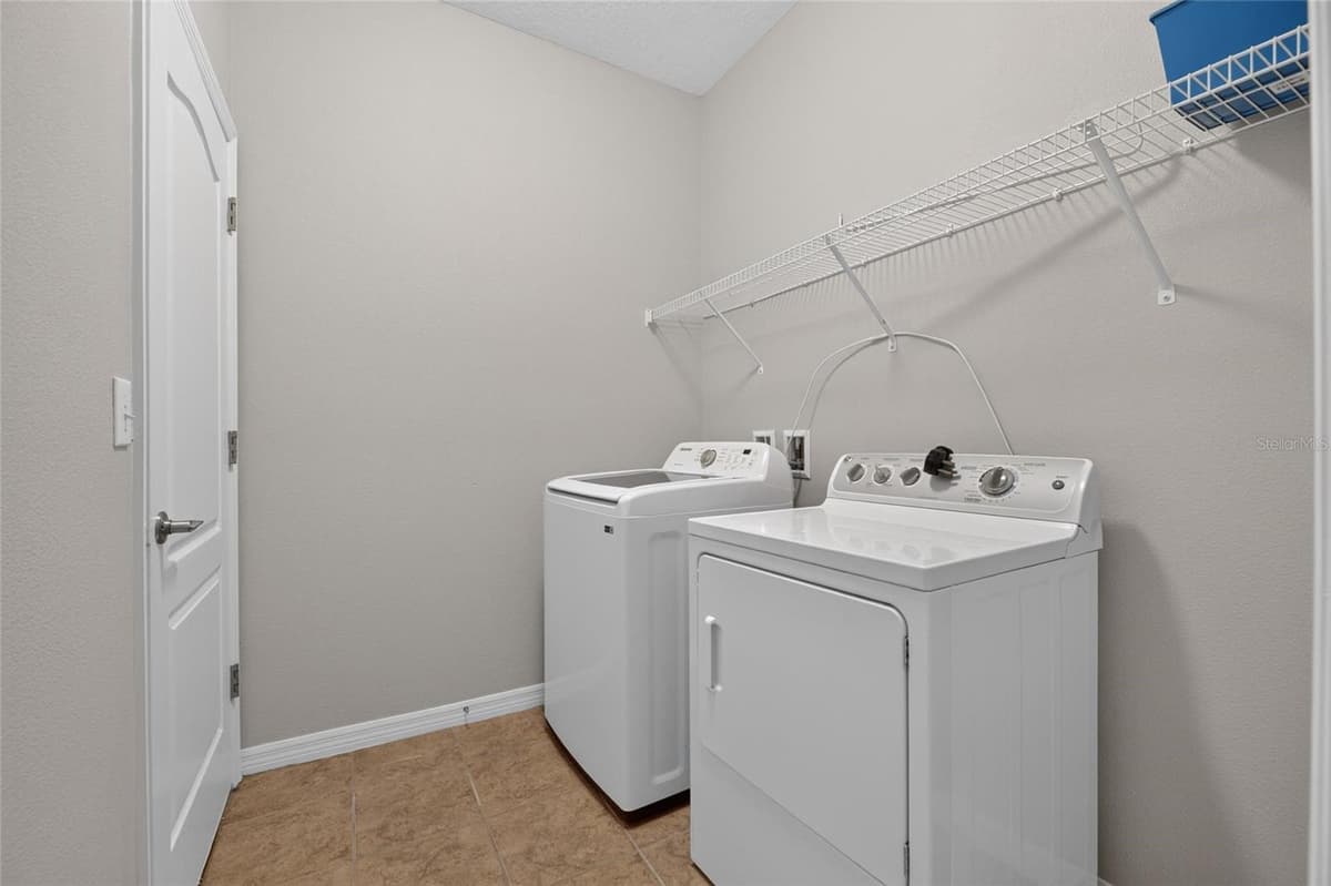 2637 WALDEN WOODS DRIVE — photo 26 of 43