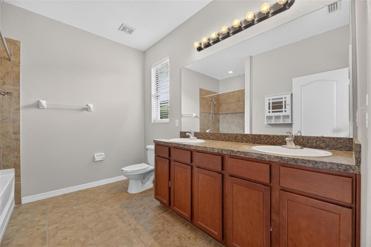 2637 WALDEN WOODS DRIVE — photo 16 of 43