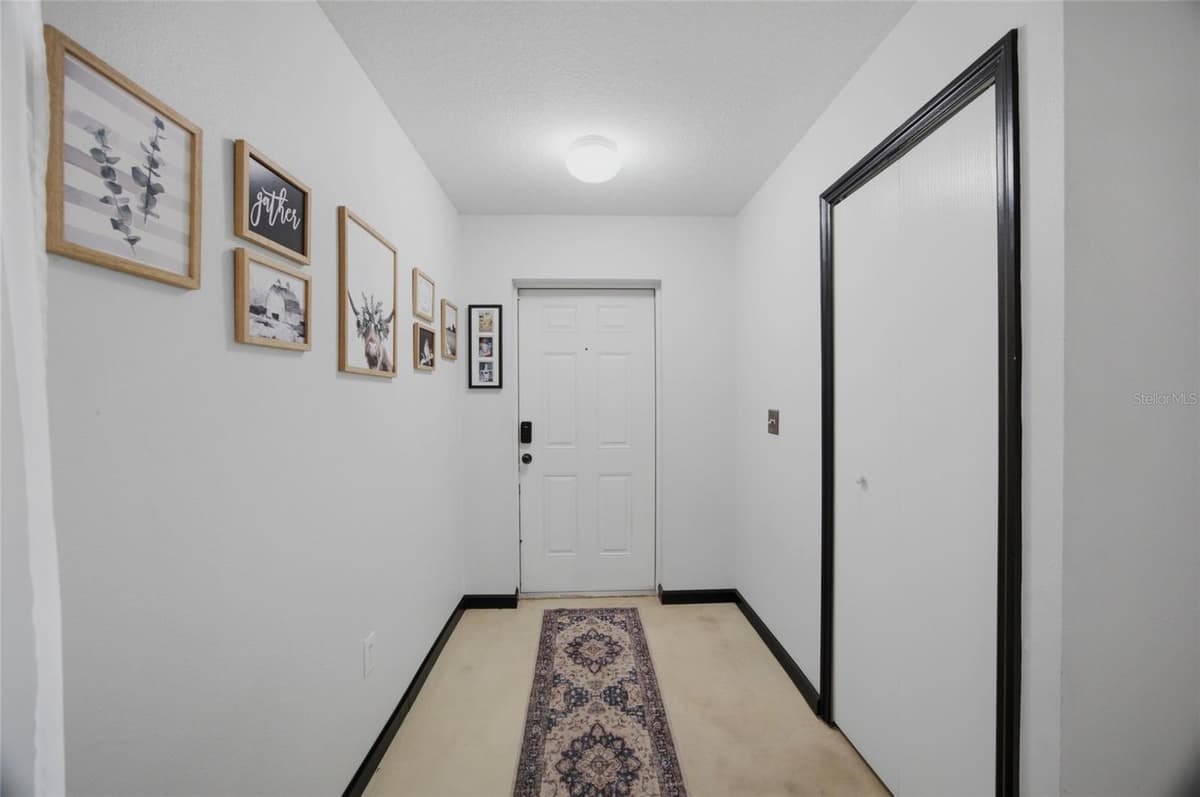 13708 TRAMORE DRIVE — photo 4 of 33