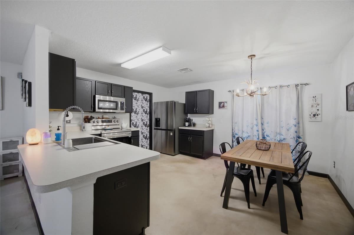 13708 TRAMORE DRIVE — photo 9 of 33