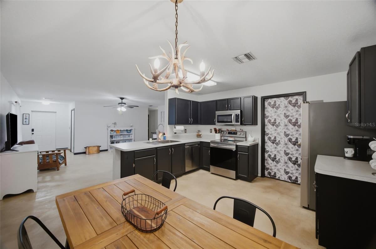 13708 TRAMORE DRIVE — photo 10 of 33