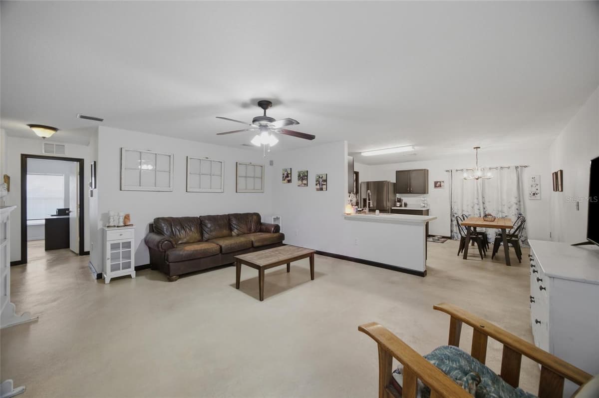 13708 TRAMORE DRIVE — photo 5 of 33