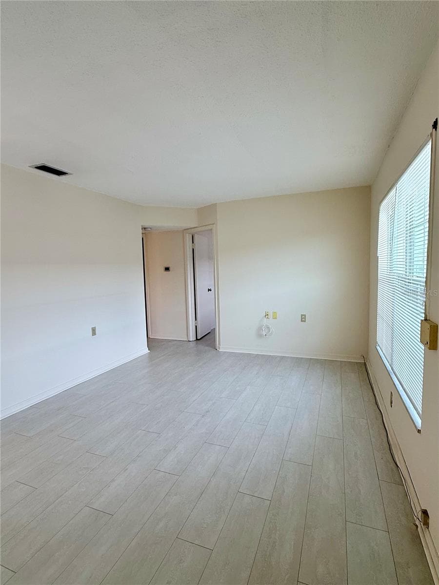 7847 39TH TERRACE — photo 4 of 22