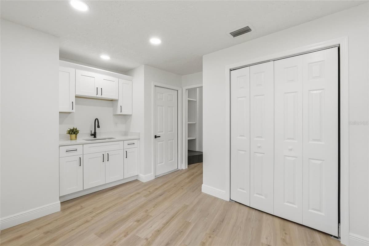1736 PINE CREEK COURT — photo 33 of 50