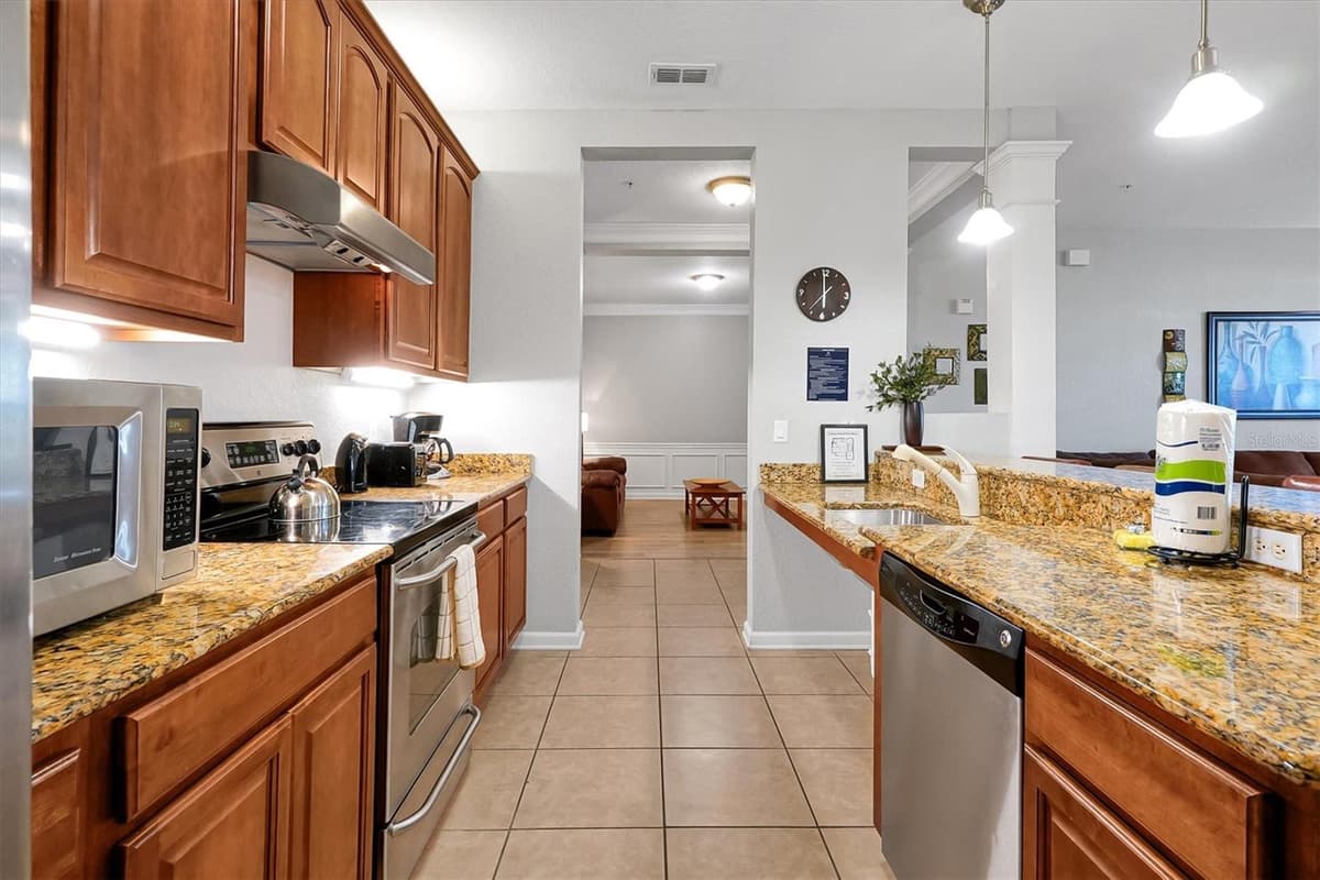 5048 SHOREWAY LOOP — photo 13 of 49