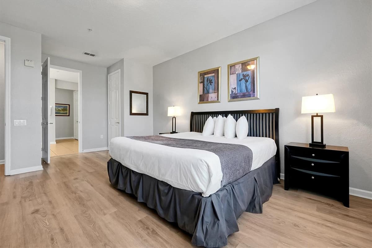 5048 SHOREWAY LOOP — photo 19 of 49