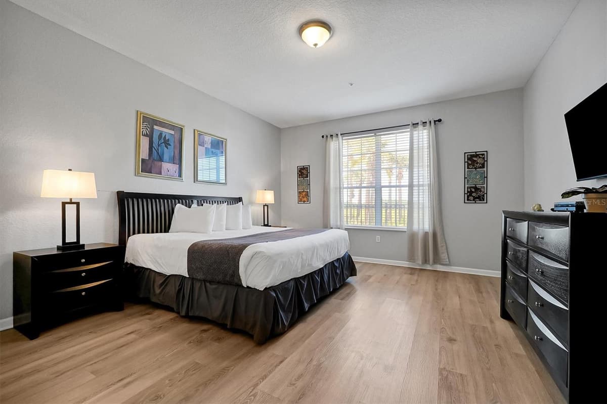 5048 SHOREWAY LOOP — photo 17 of 49