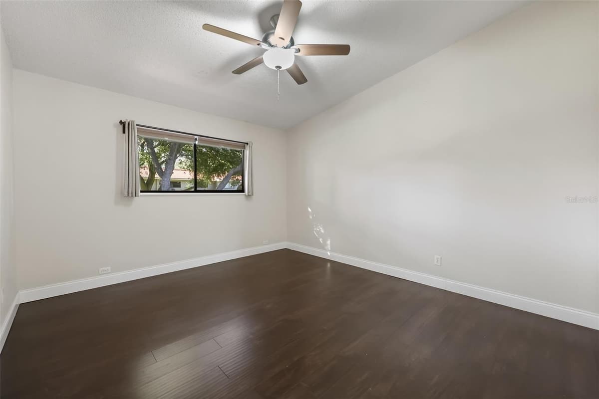 8209 SANDPOINT BOULEVARD — photo 26 of 36