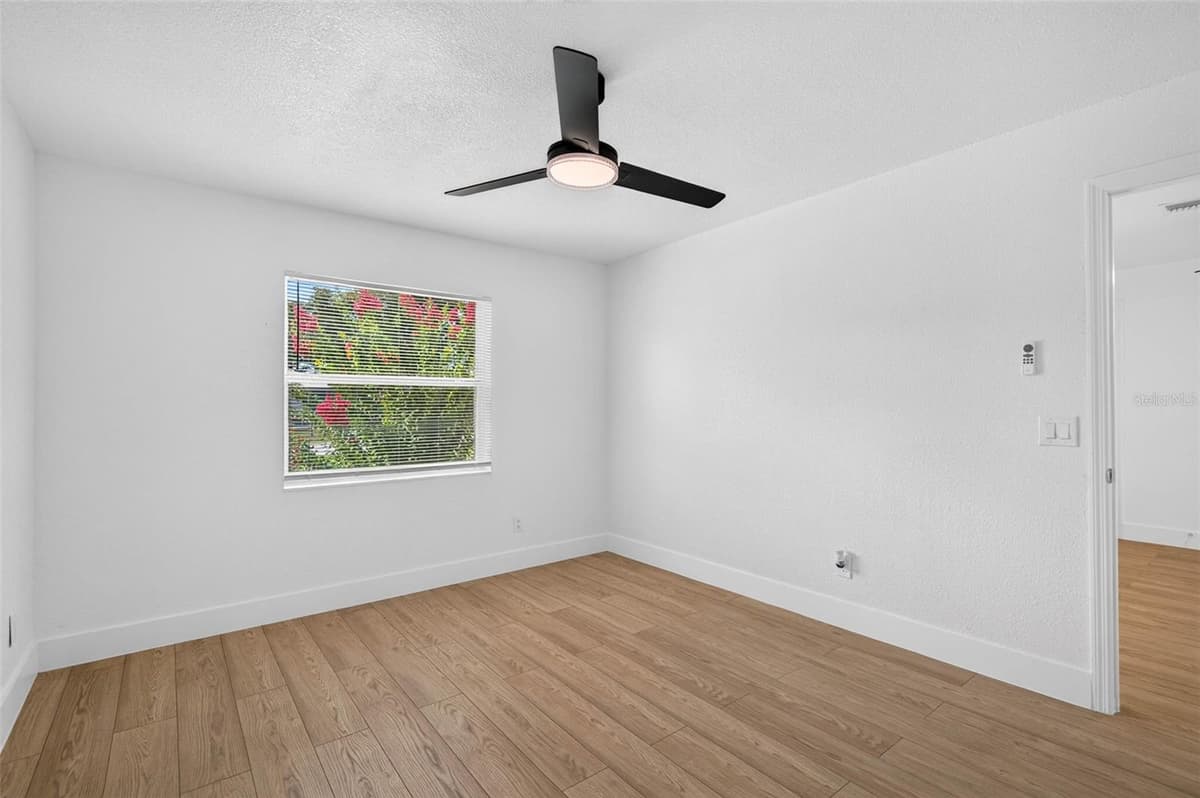 4040 TONYA COURT — photo 25 of 44