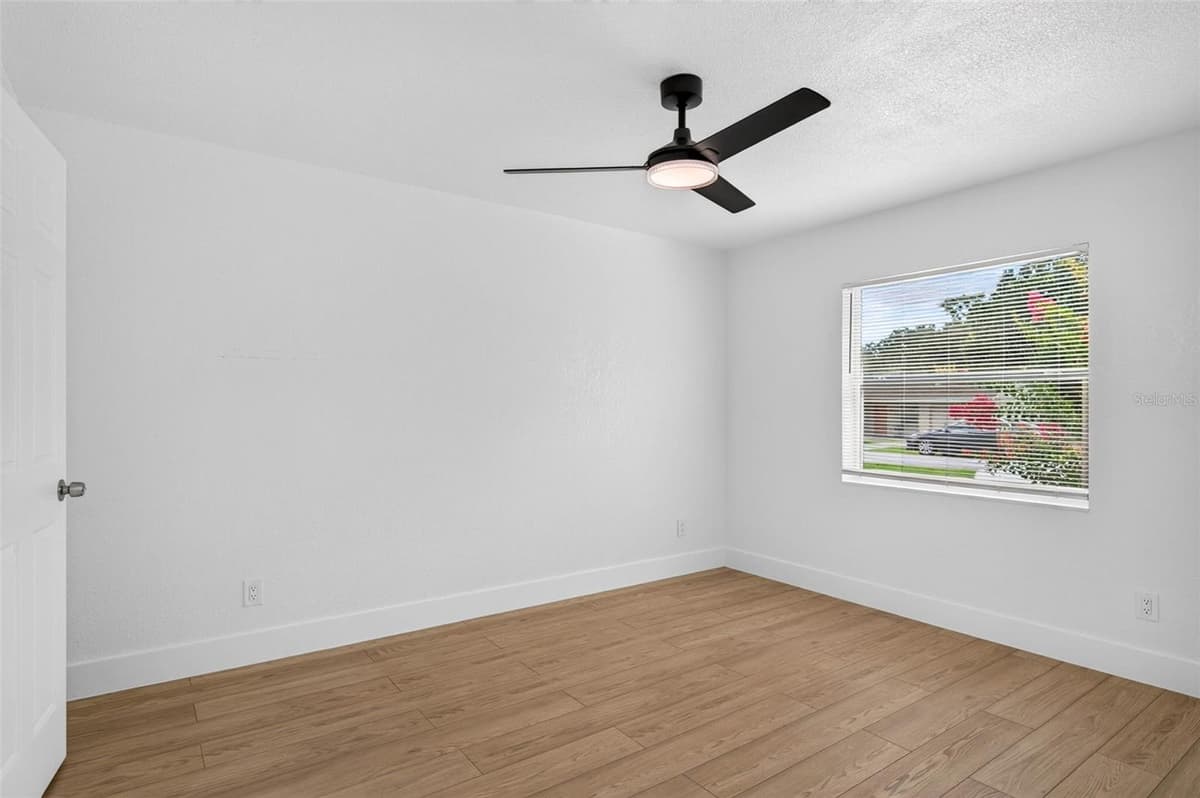 4040 TONYA COURT — photo 24 of 44