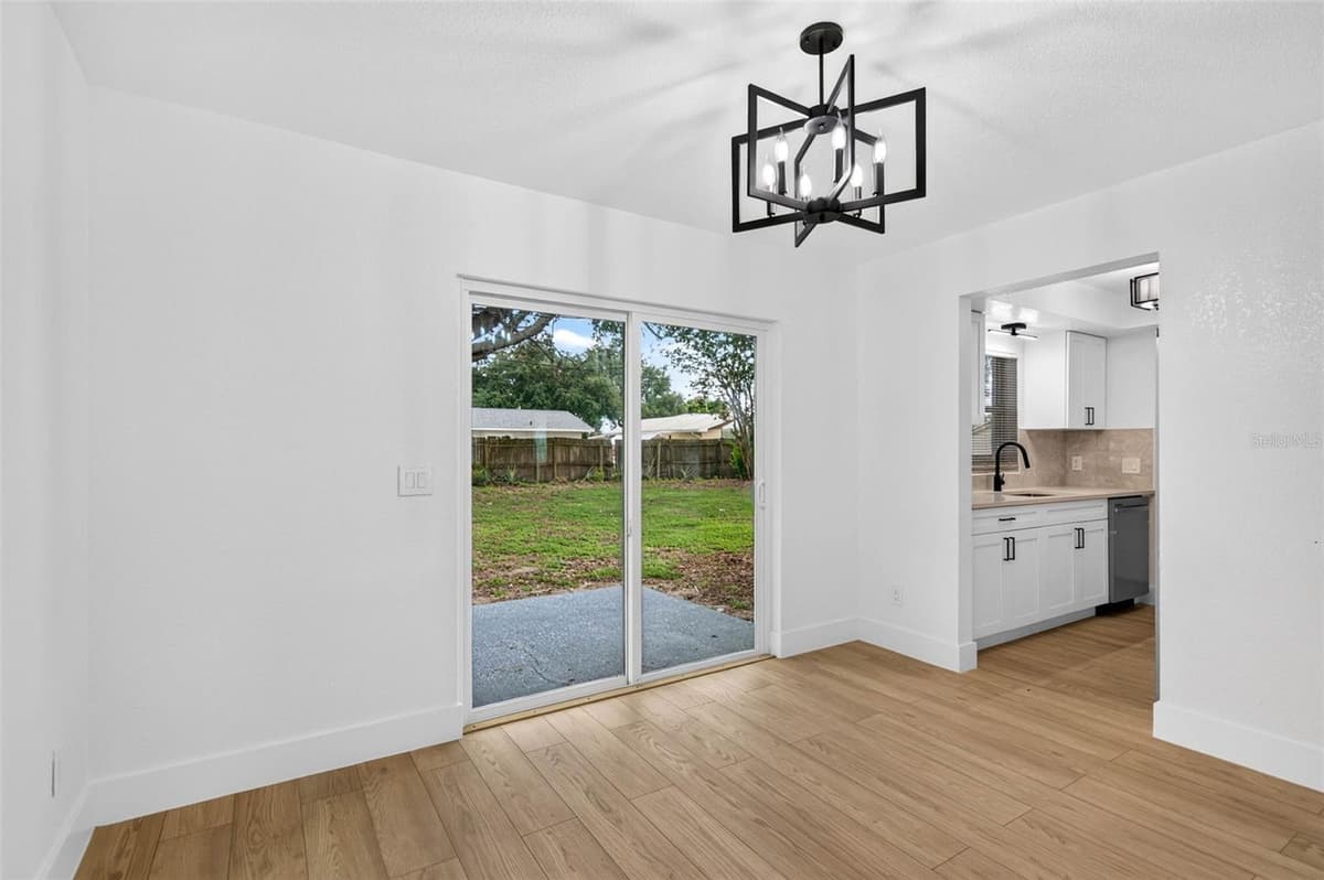 4040 TONYA COURT — photo 10 of 44