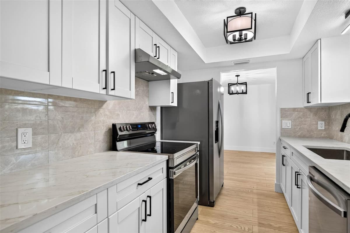 4040 TONYA COURT — photo 14 of 44