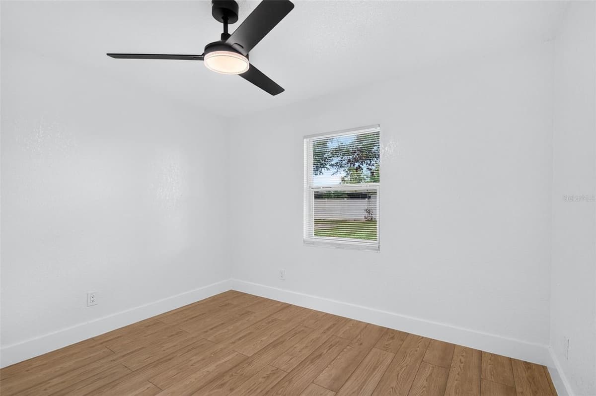 4040 TONYA COURT — photo 17 of 44