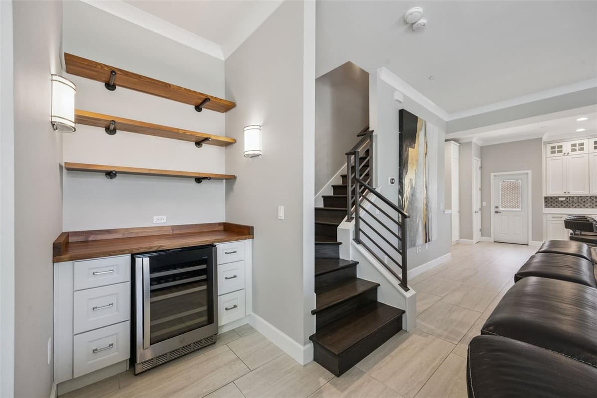484 PLANT STREET — photo 16 of 54