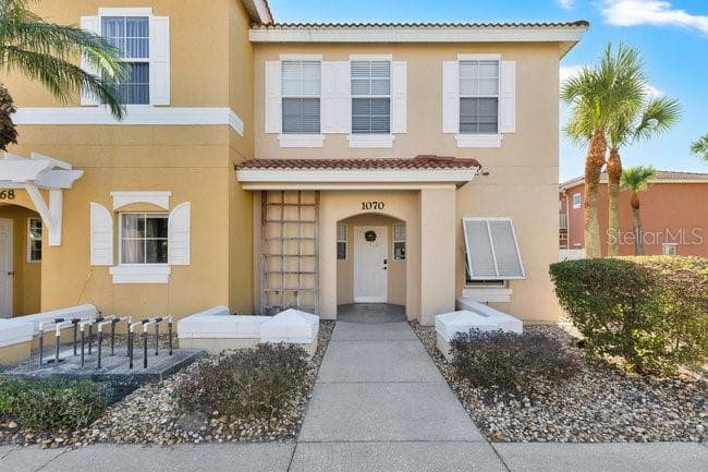 1070 PARK RIDGE CIRCLE — photo 1 of 36
