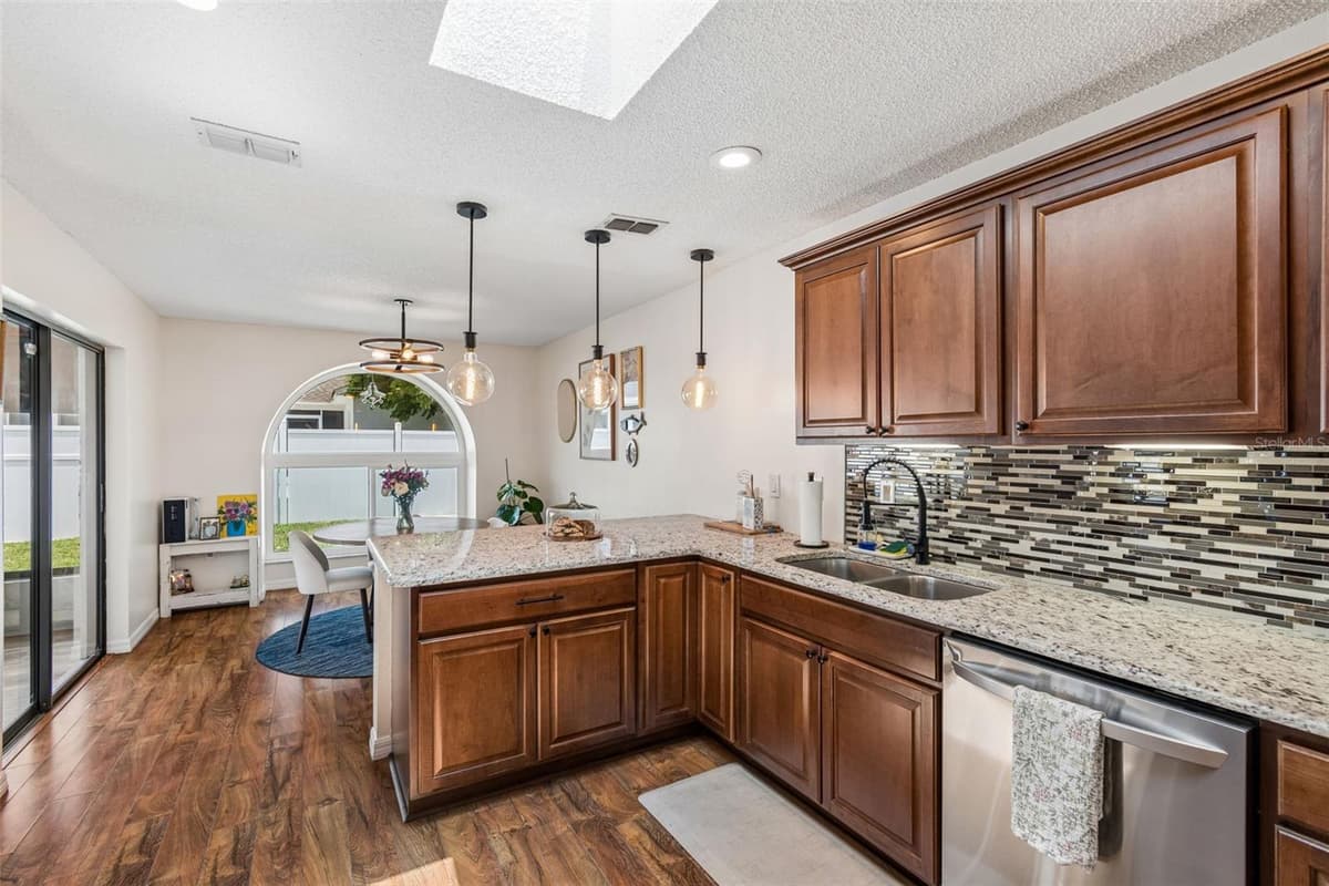 4636 WHITETAIL LANE — photo 7 of 46
