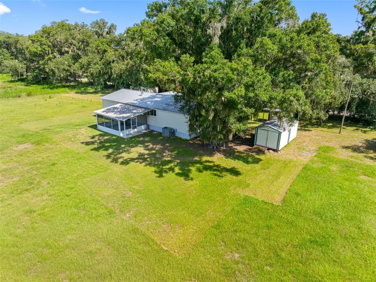 2806 LAWRENCE ROAD — photo 9 of 44