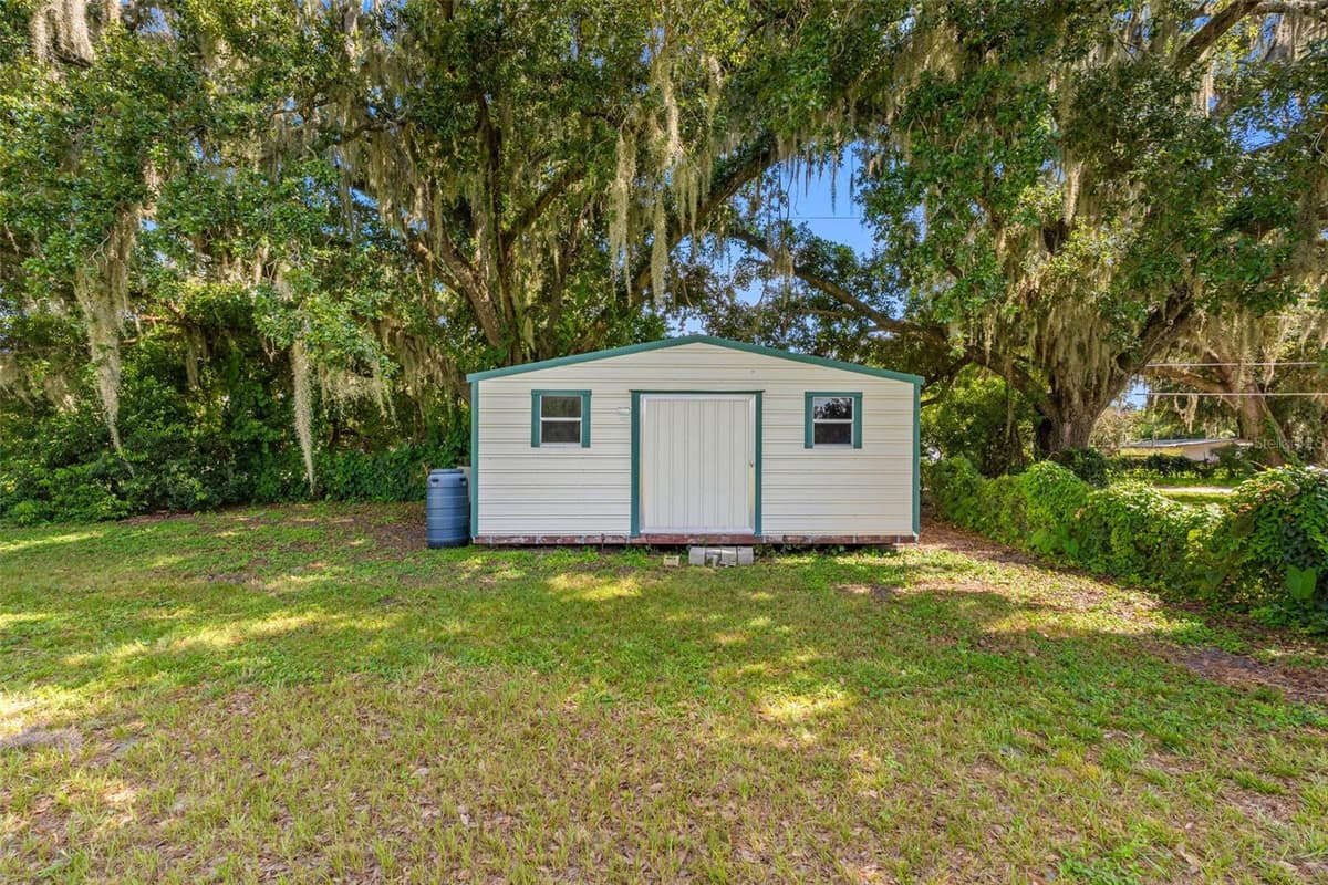 2806 LAWRENCE ROAD — photo 38 of 44