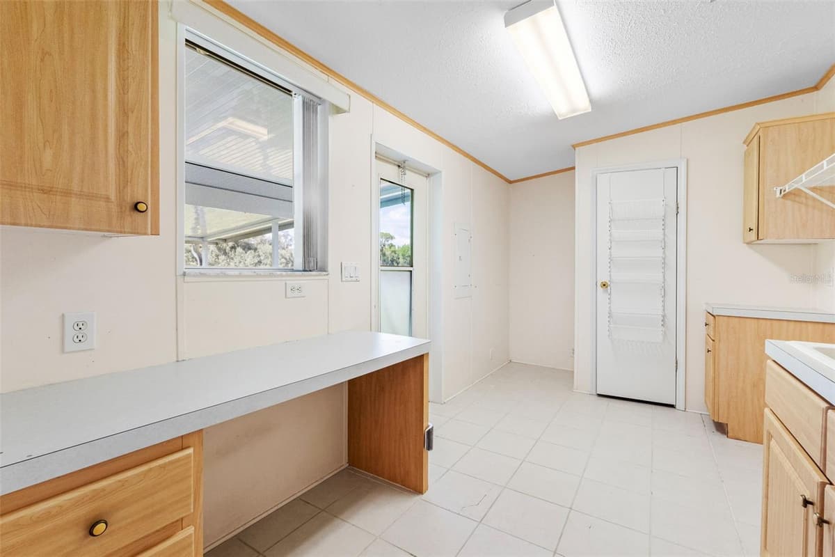2806 LAWRENCE ROAD — photo 33 of 44