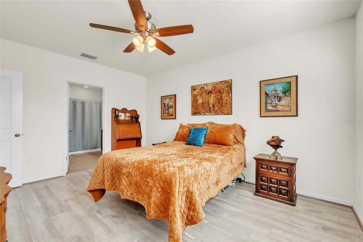 9527 SUNSTONE BOULEVARD — photo 13 of 30