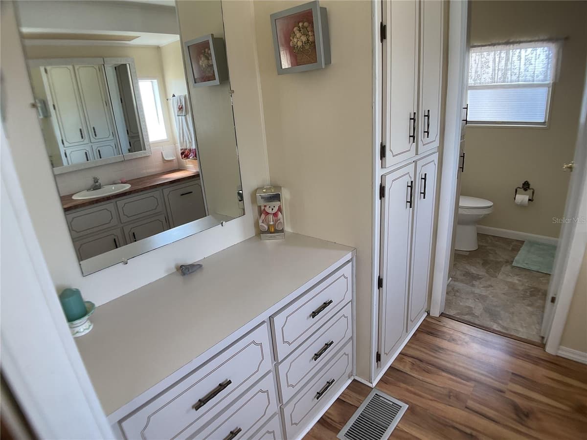 2100 KINGS HIGHWAY TRAIL — photo 18 of 79