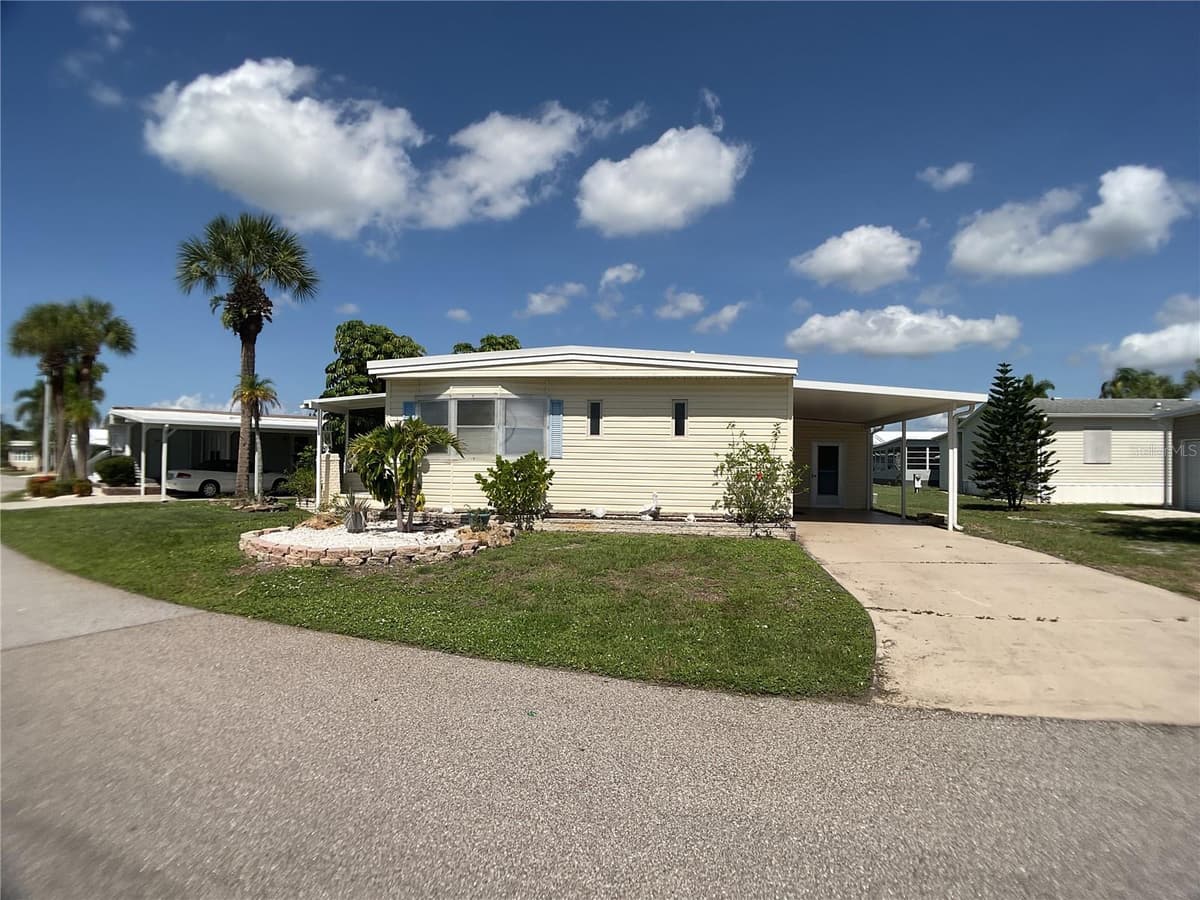 2100 KINGS HIGHWAY TRAIL — photo 3 of 79
