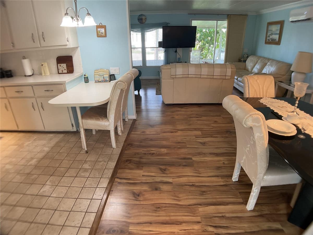 2100 KINGS HIGHWAY TRAIL — photo 4 of 79