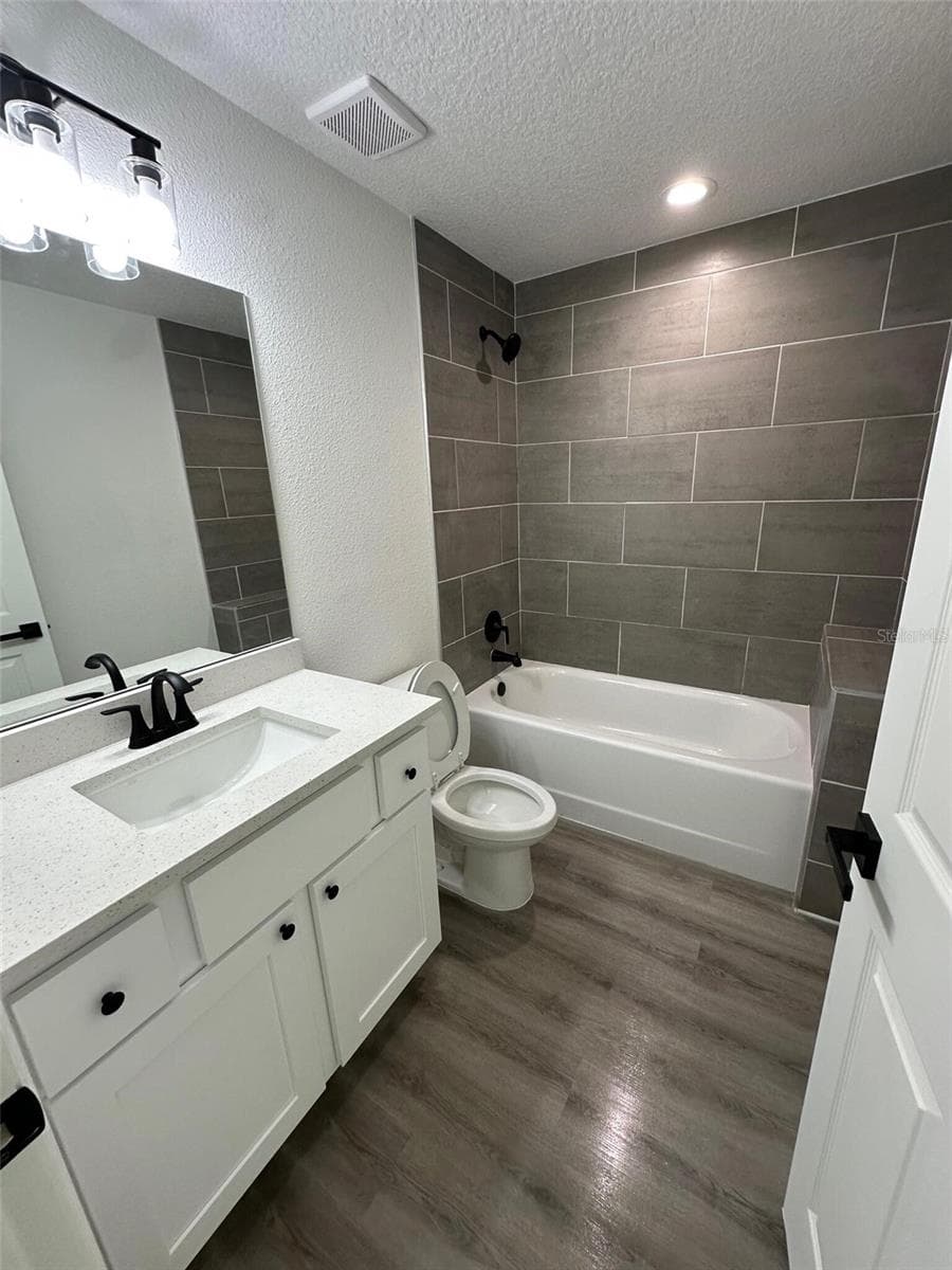 2990 TIMBERLAKE — photo 13 of 20