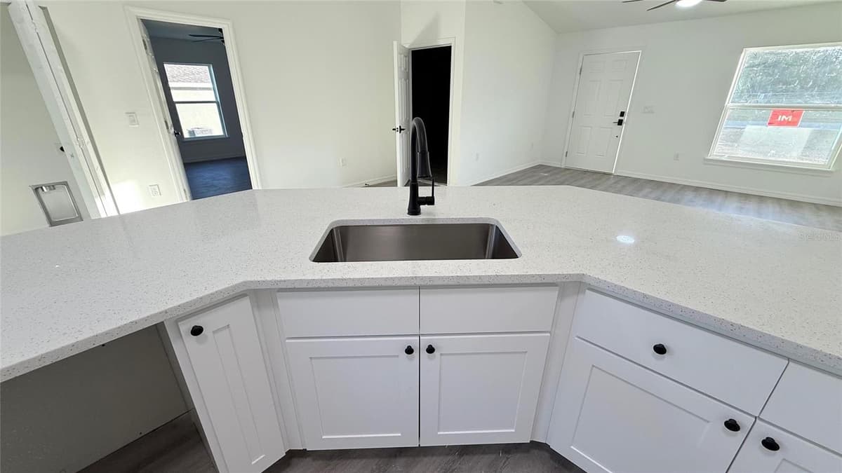 2990 TIMBERLAKE — photo 8 of 20