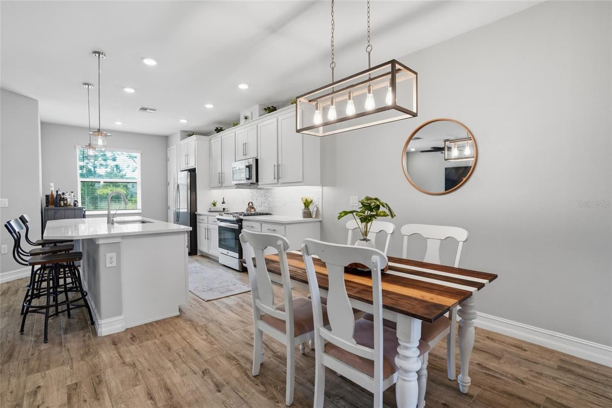 4540 ALMADA LANE — photo 5 of 44