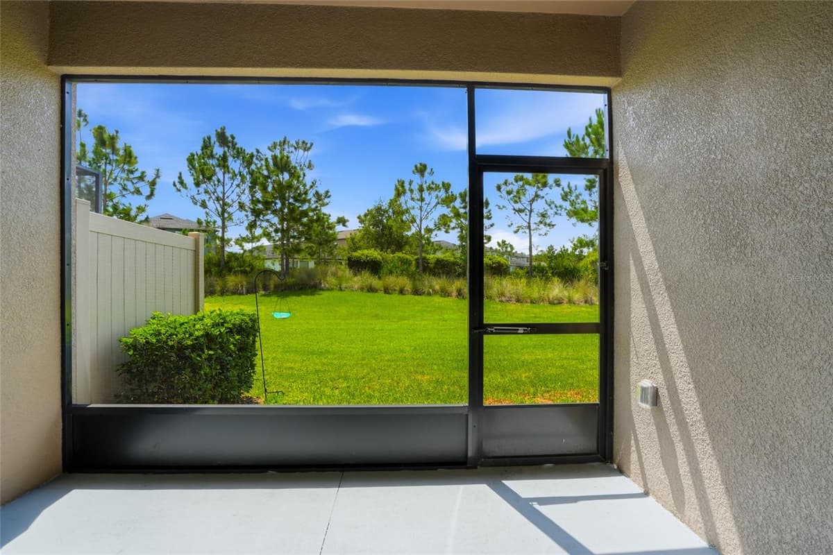 4540 ALMADA LANE — photo 19 of 44