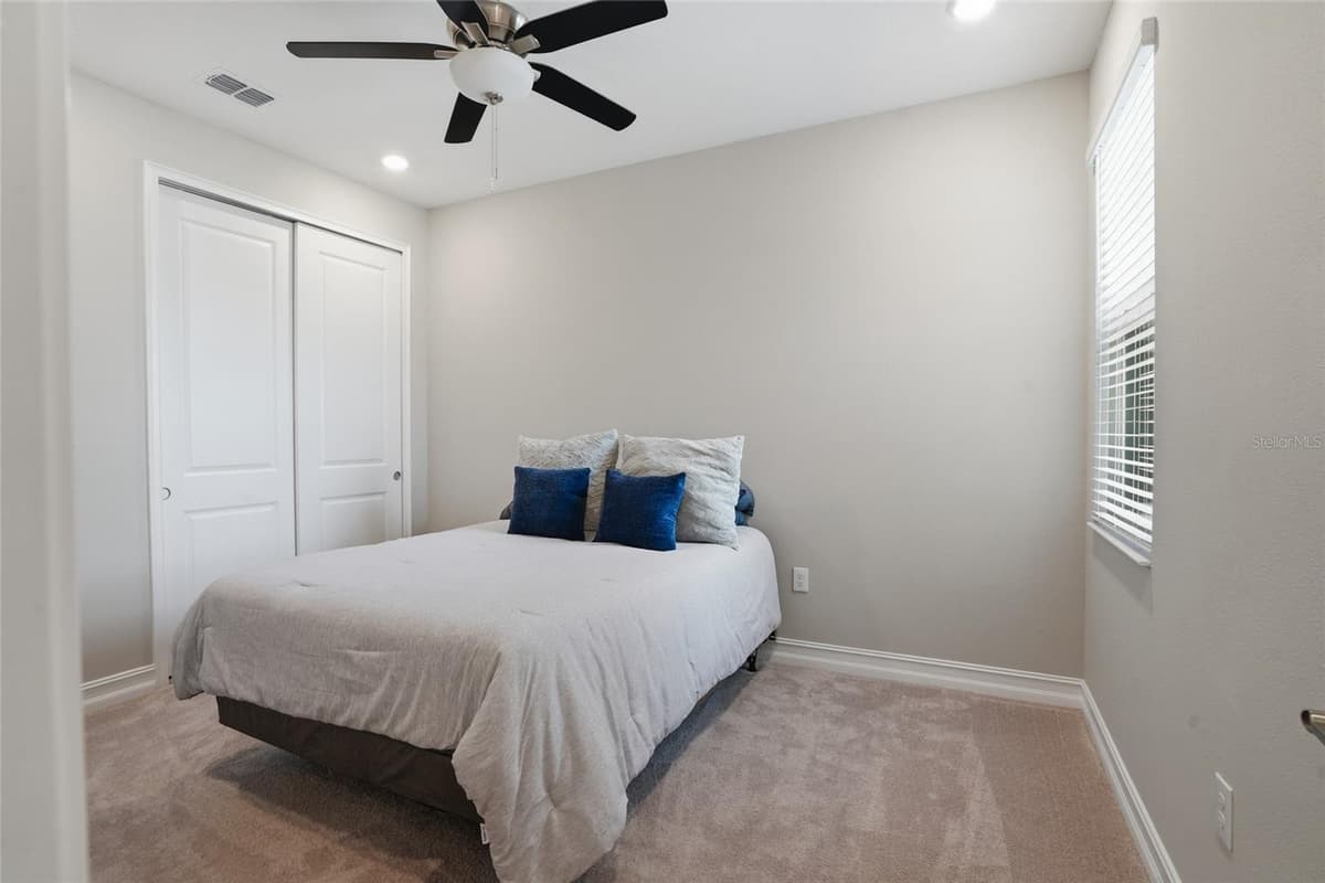 4540 ALMADA LANE — photo 12 of 44