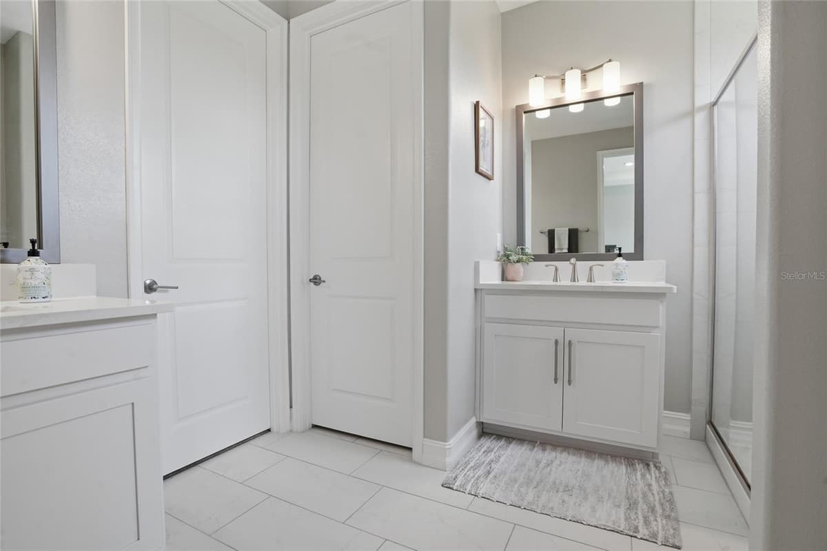 4540 ALMADA LANE — photo 17 of 44