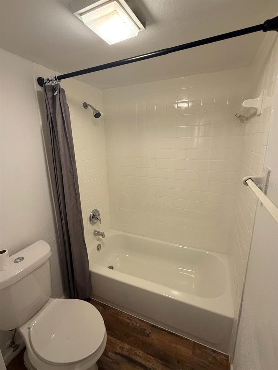 1406 PARK SHORE CIRCLE — photo 15 of 25