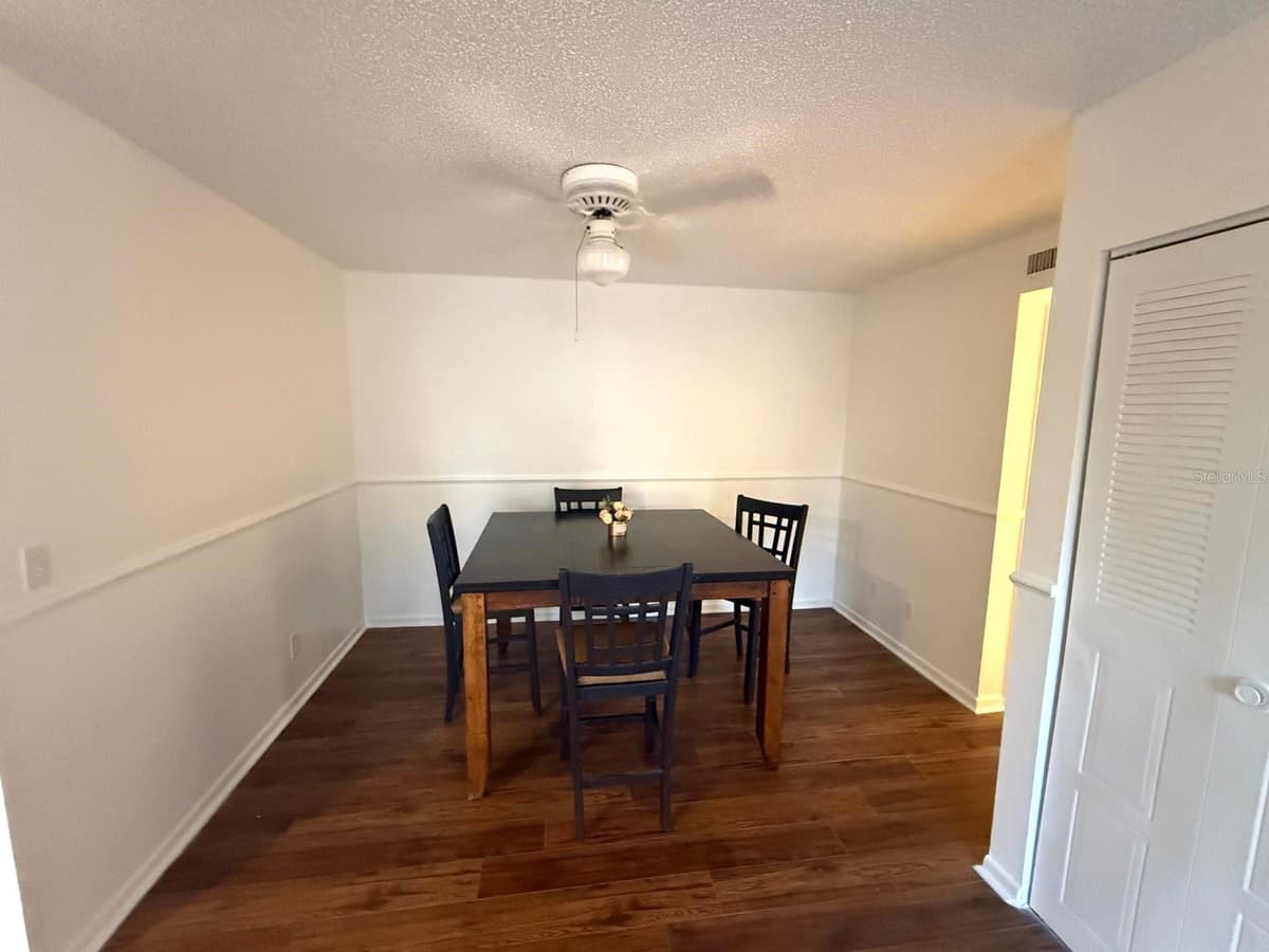 1406 PARK SHORE CIRCLE — photo 5 of 25