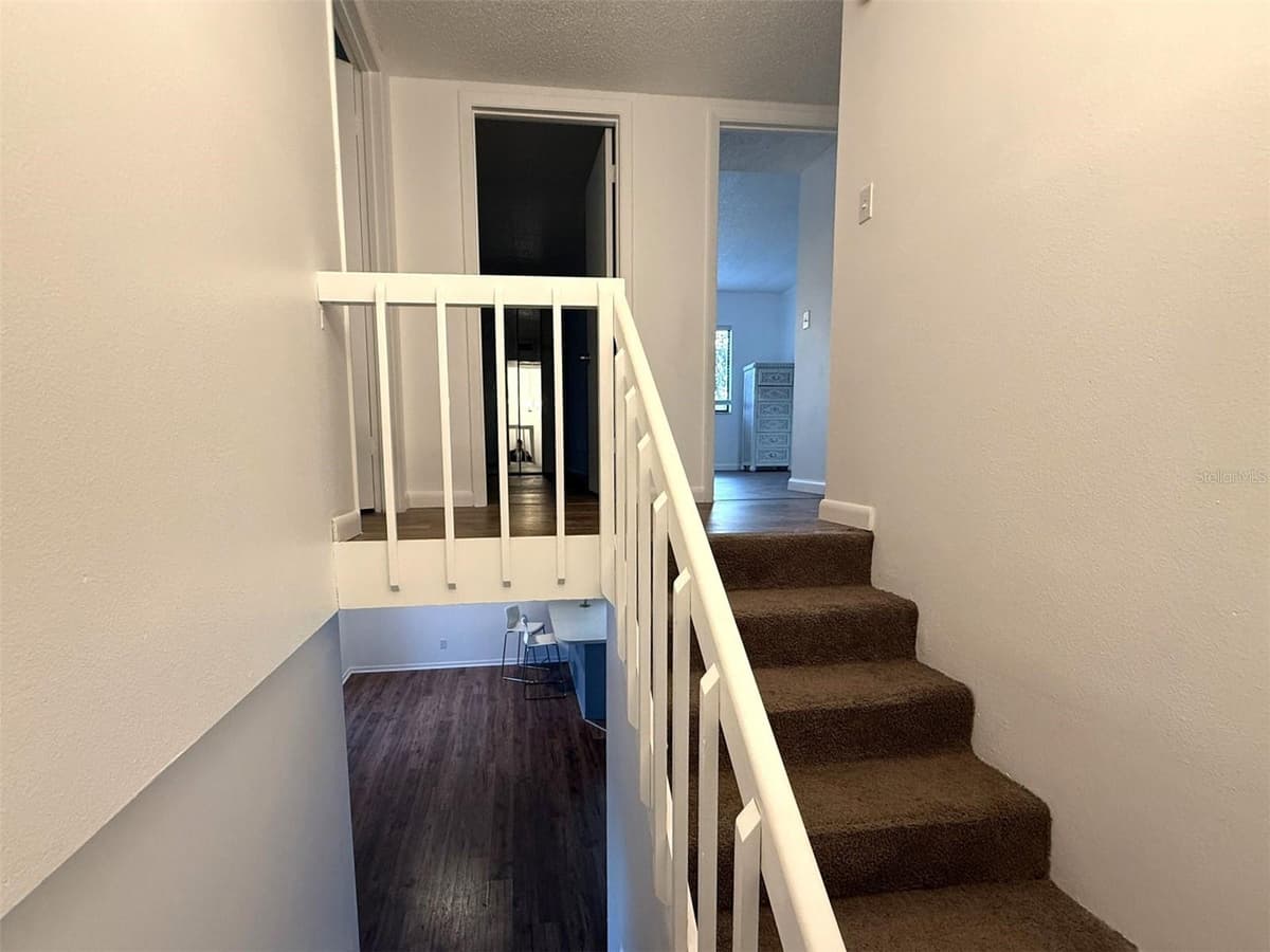 1406 PARK SHORE CIRCLE — photo 10 of 25
