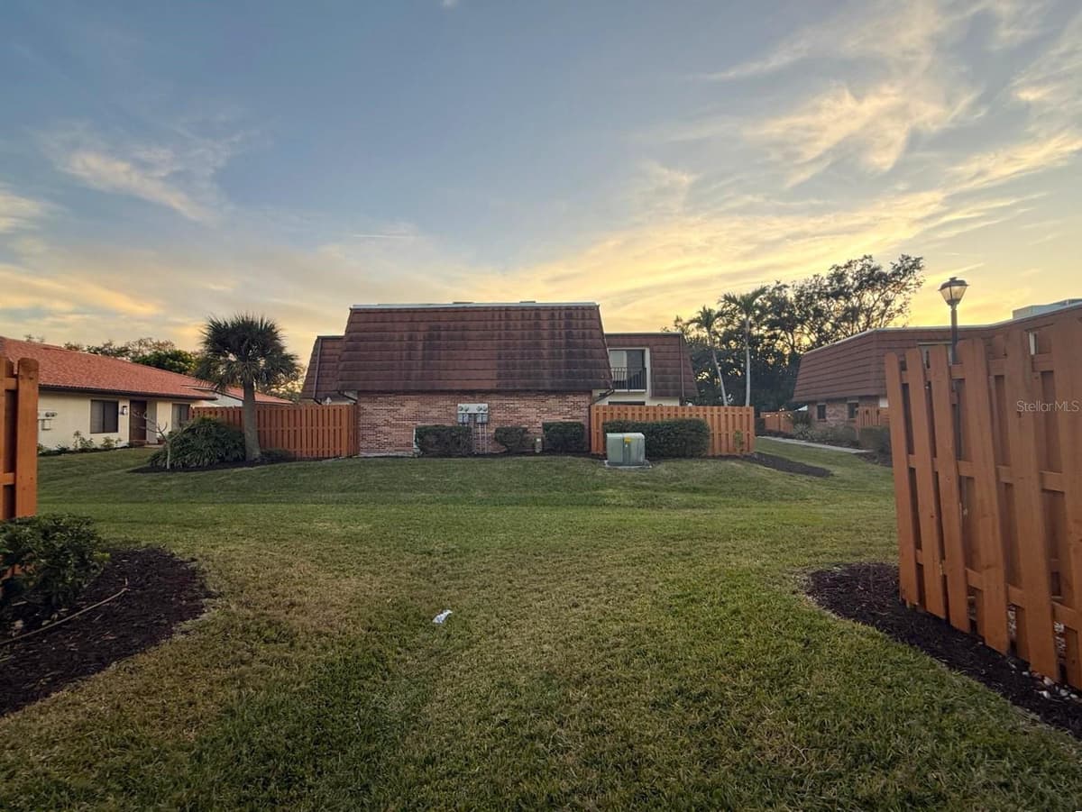 1406 PARK SHORE CIRCLE — photo 25 of 25