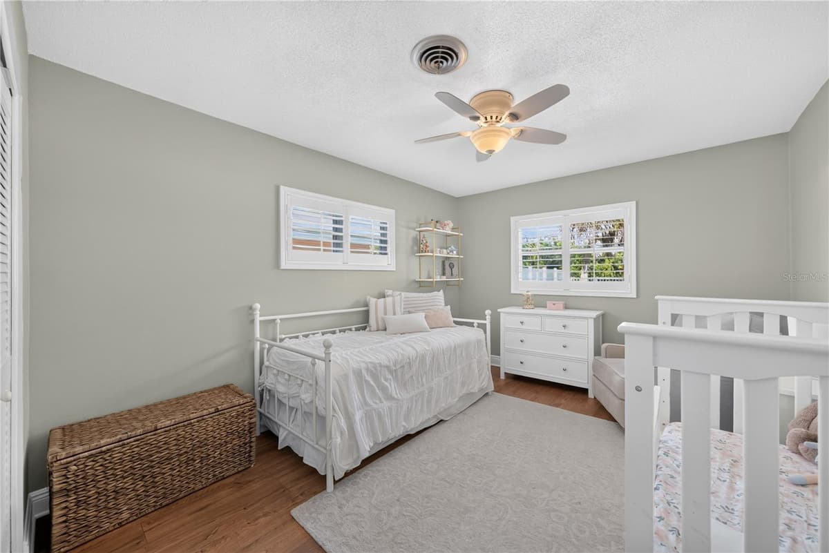 433 GILBERT ROAD — photo 19 of 36