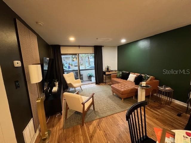 406 CEDAR AVENUE — photo 2 of 13