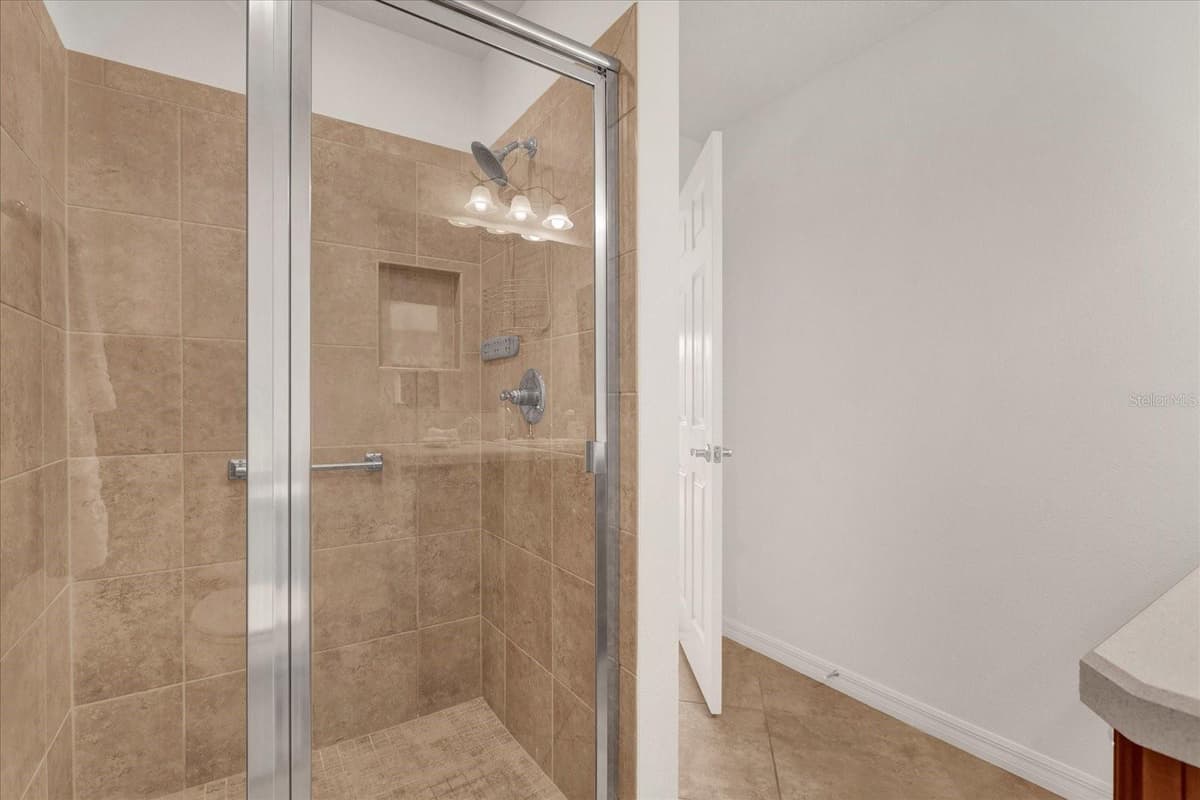 2850 CHARLEVOIX STREET — photo 21 of 26