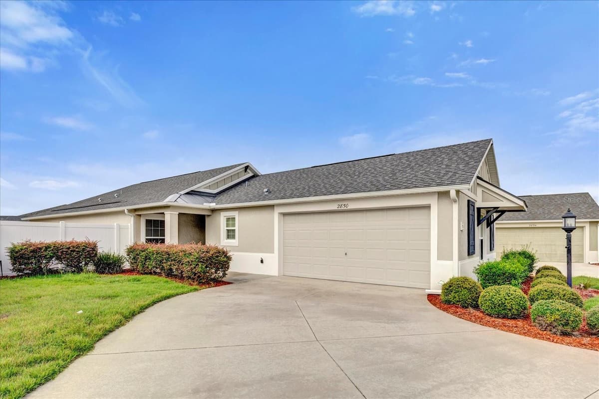 2850 CHARLEVOIX STREET — photo 1 of 26