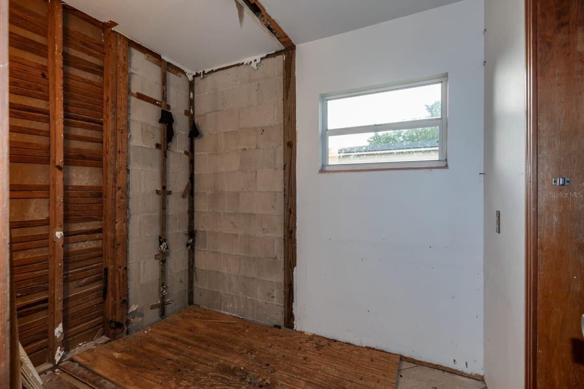 1116 LINE STREET — photo 14 of 31