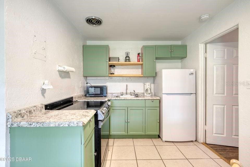 815 8TH STREET — photo 12 of 47