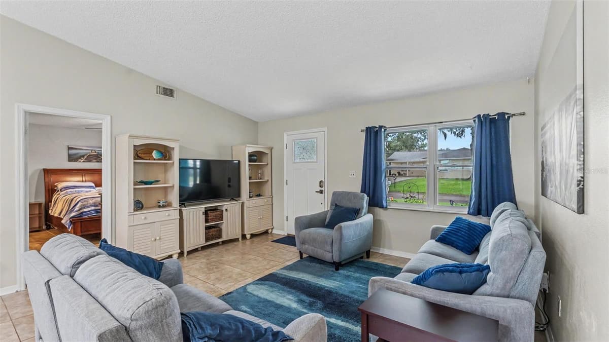 3505 CHRISTINA GROVES CIRCLE — photo 4 of 38