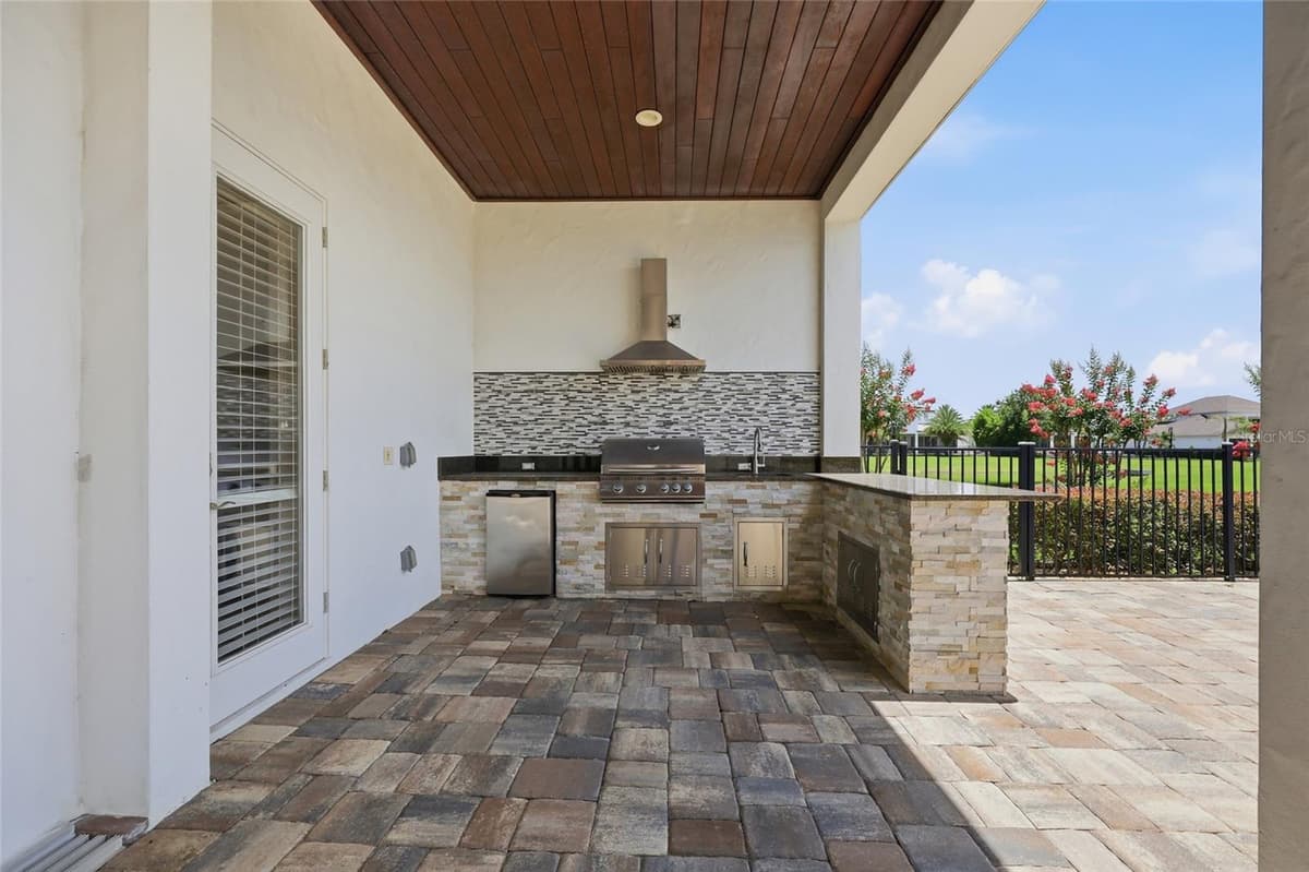 12102 MONTALCINO CIRCLE — photo 61 of 74