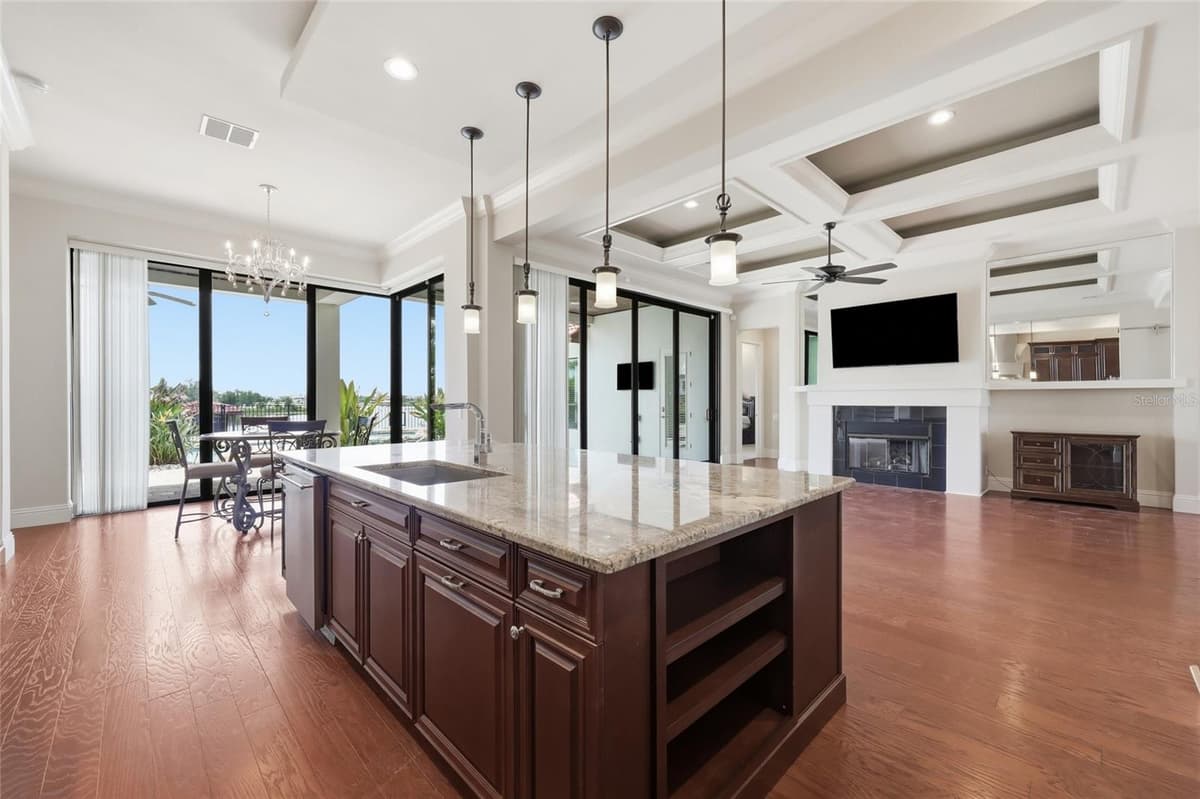 12102 MONTALCINO CIRCLE — photo 30 of 74