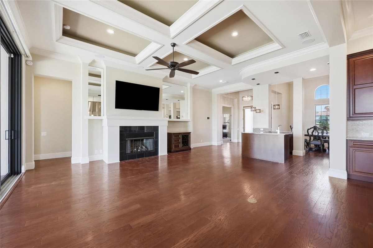 12102 MONTALCINO CIRCLE — photo 23 of 74