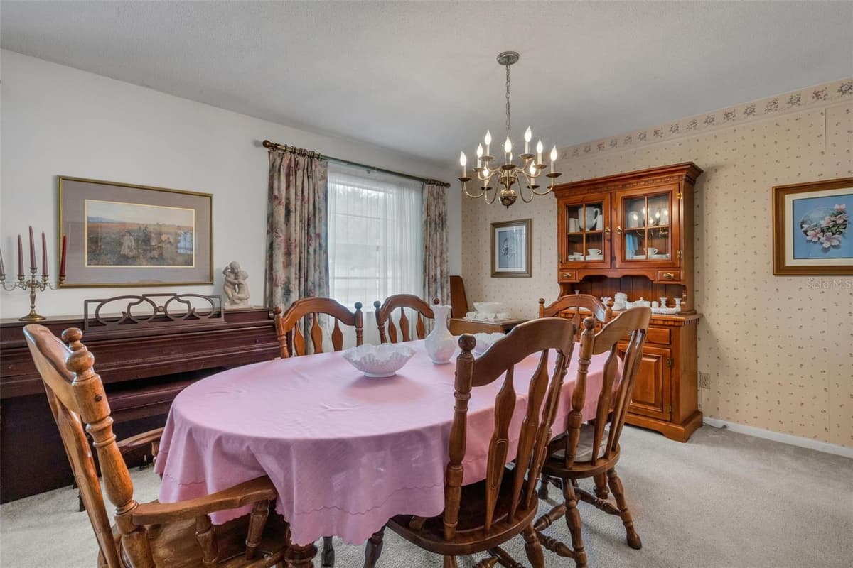 402 ABERDEEN COURT — photo 5 of 35