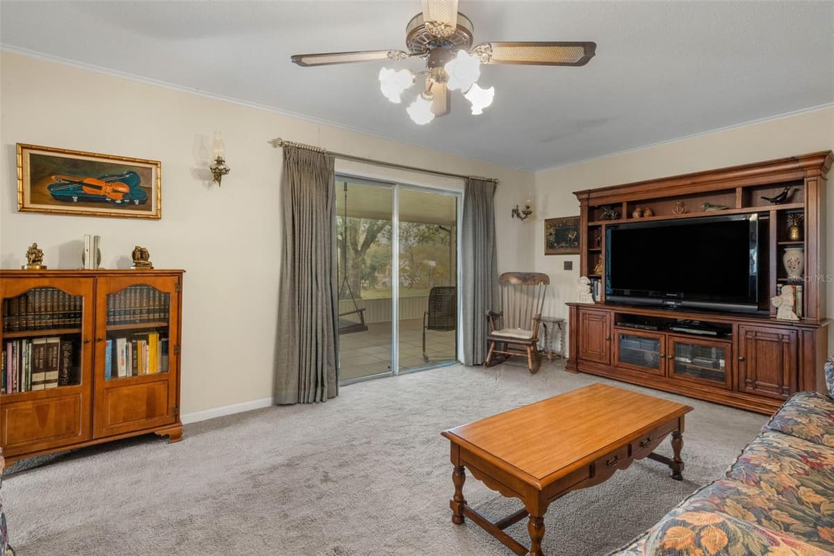 402 ABERDEEN COURT — photo 13 of 35
